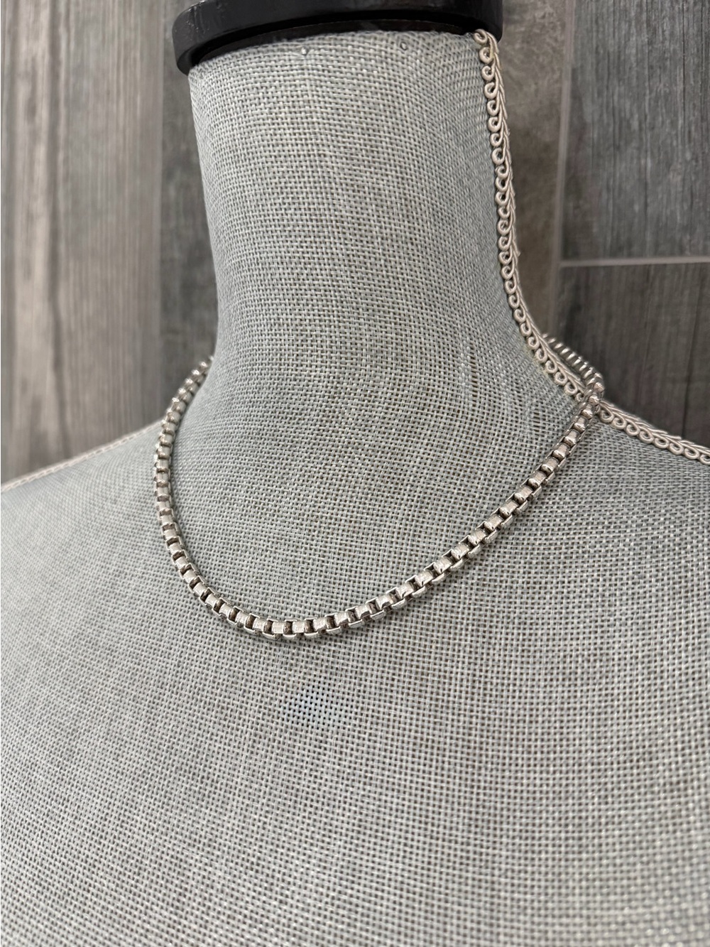 Custom 925 Sterling Silver Venetian Round Boc Chain Necklace